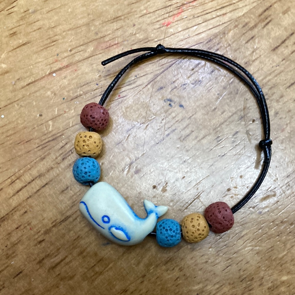 HANDMADE ADJUSTABLE BEADED BRACELET WHALE BEAD